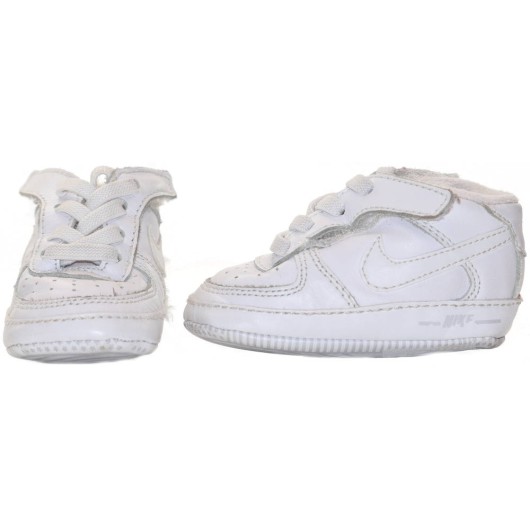 Nike Gender Neutral White Sneakers